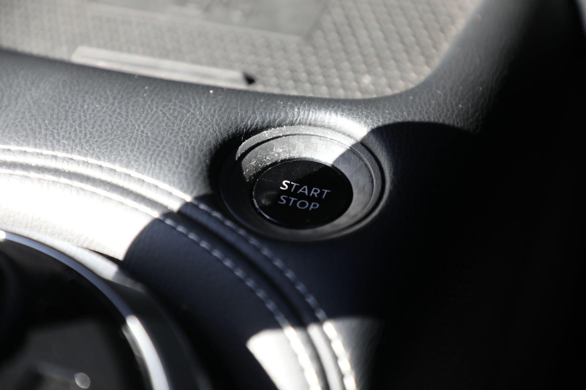 Large vehicle image